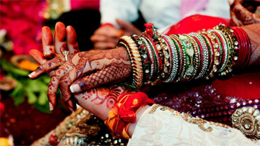 Suhaagan Essential